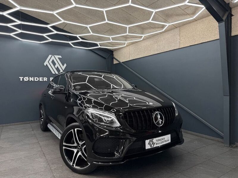 Schwarz Gebraucht 2016 Mercedes GLE43 AMG AMG Limousine | 32.368 € (Fairer Preis) - Bild 1/4
