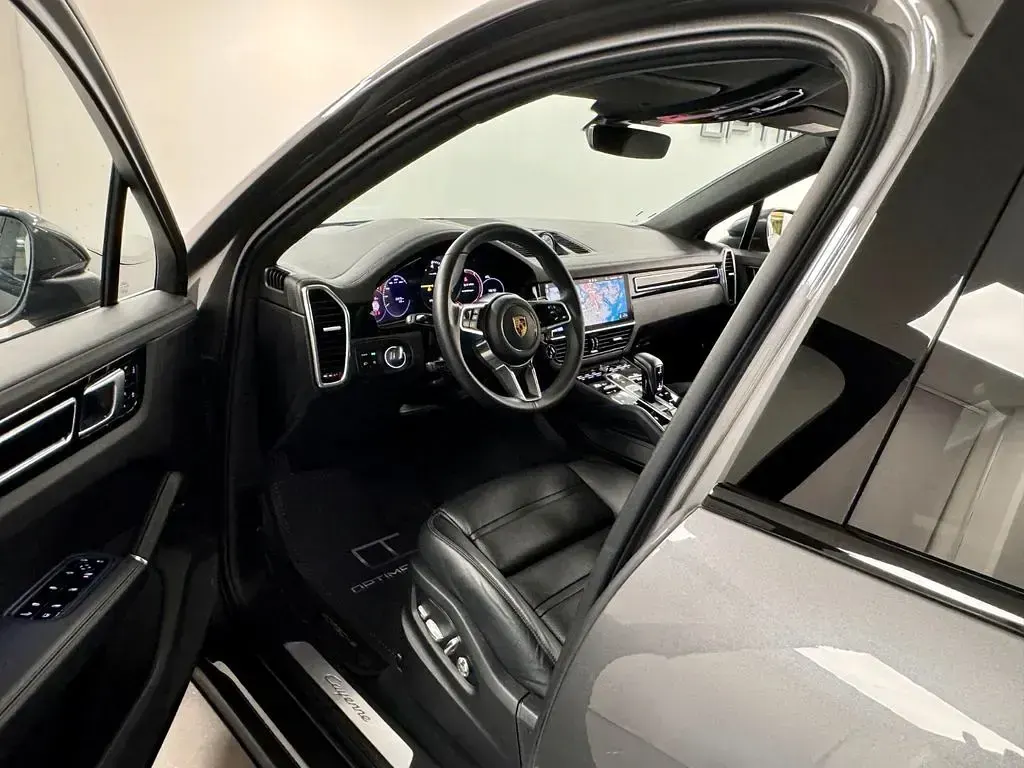 Gebraucht Porsche Cayenne E-Hybrid Coupe 462 PS (339 kW) 2021 Grau SUV