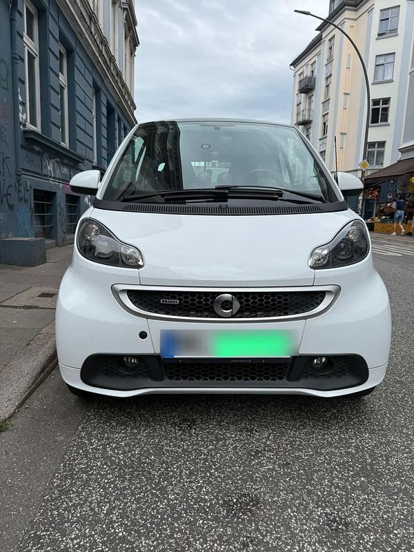 Weiß Gebraucht 2013 Smart ForTwo Coupé Brabus Coupé | 6.999 € (Fairer Preis) - Bild 1/4