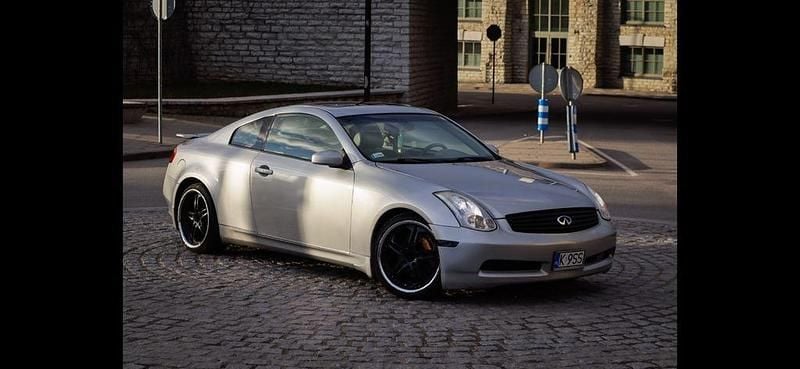 Grau Gebraucht 2005 Infiniti G35 Limousine | 9.500 € - Bild 1/4