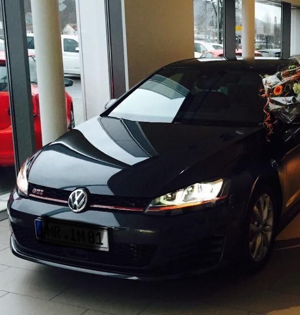 Grau Gebraucht 2016 VW Golf VII GTI Limousine | 17.900 € (Fairer Preis) - Bild 1/4