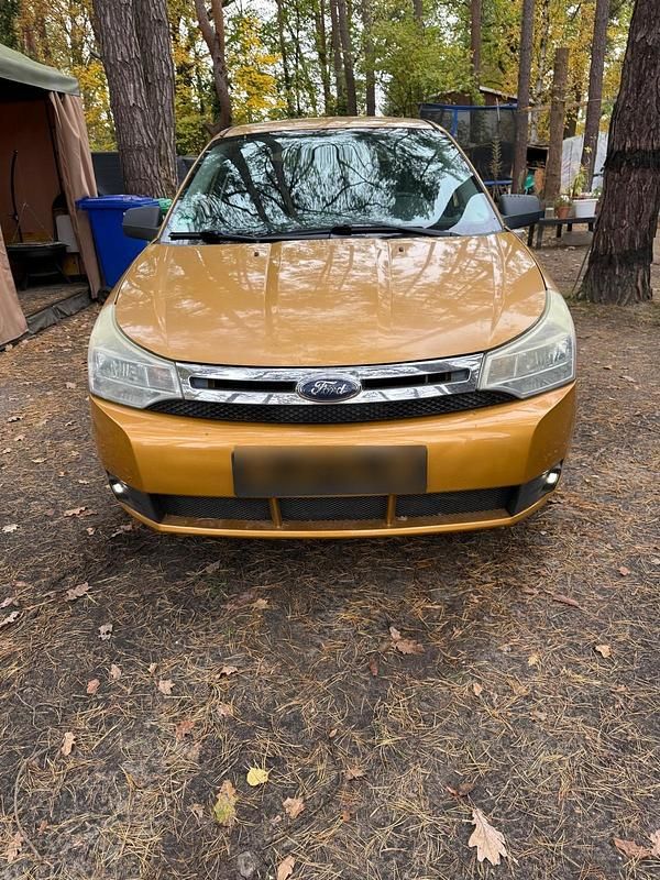 Gebraucht Ford Focus 146 PS (107 kW) 2009 Gelb Limousine