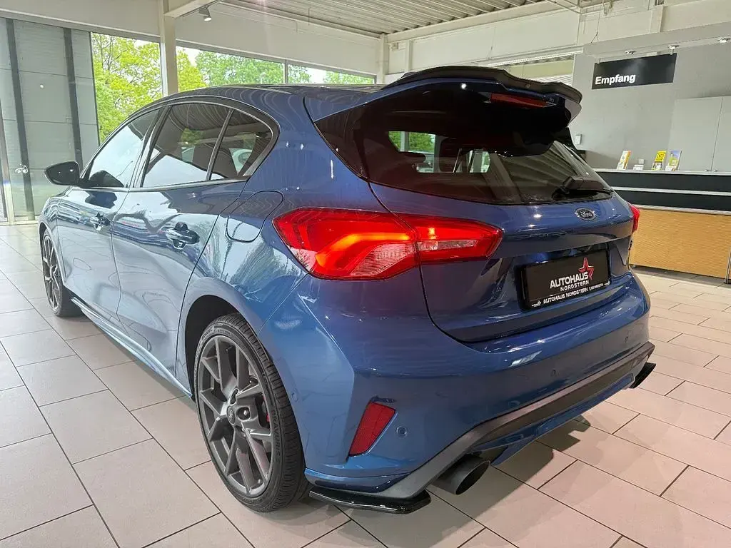 Używany Ford Focus ST 280 KM (205 kW) 2020 Niebieski Sedan/Limuzyna