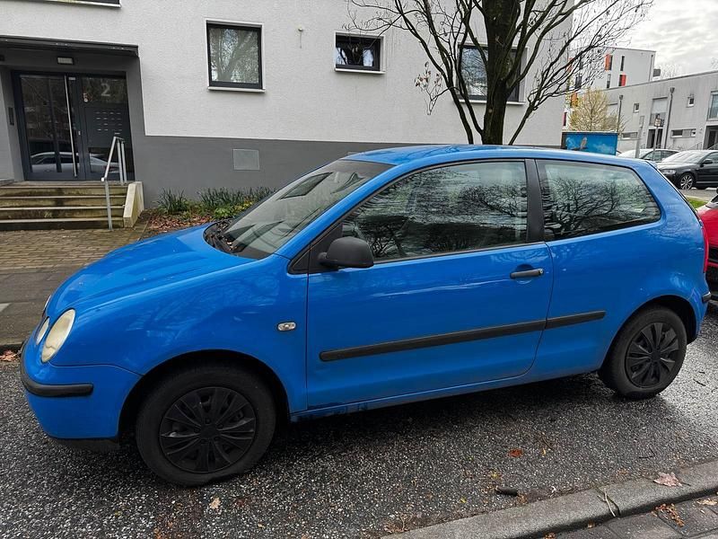 Gebraucht VW Polo 59 PS (43 kW) 2002 Blau Kleinwagen