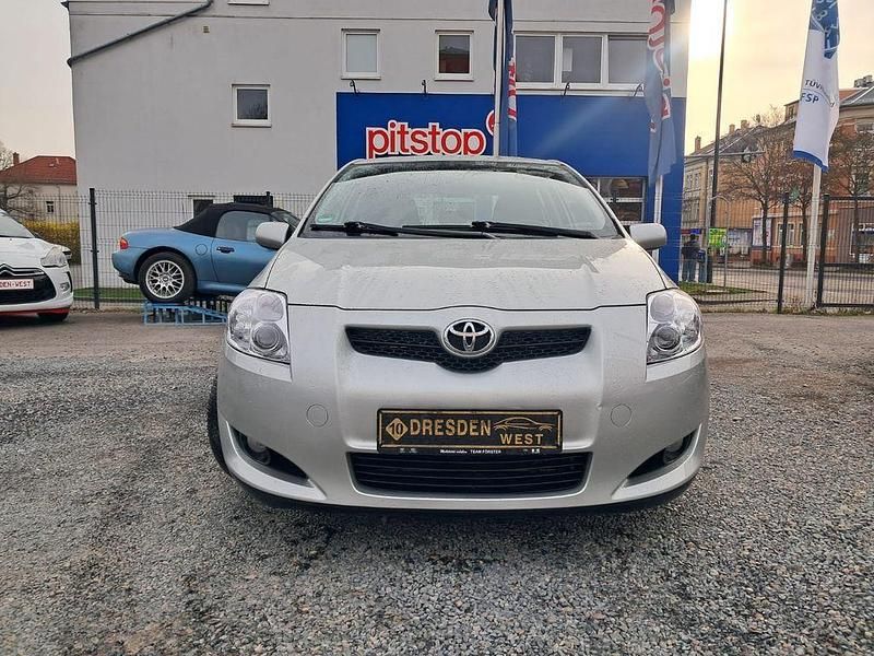 Gebraucht Toyota Auris Sol 97 PS (71 kW) 2008 Silber Kleinwagen