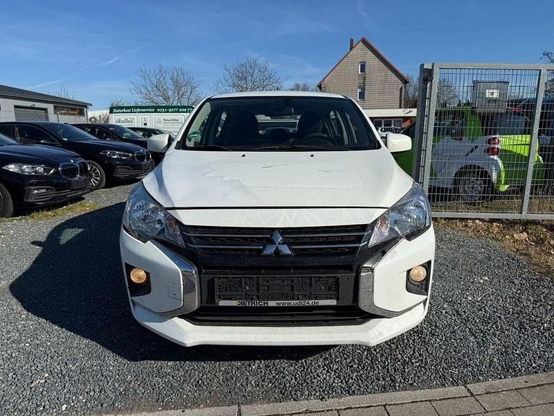 Gebraucht Mitsubishi Space Star 71 PS (52 kW) 2021 Weiß Limousine