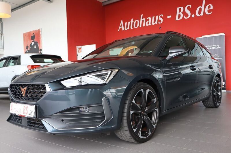 Grau Gebraucht 2022 Cupra Leon VZ Limousine | 25.749 € (Fairer Preis) - Bild 1/4
