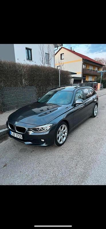 Grau Gebraucht 2012 BMW 320 Sport Line Kombi | 9.400 € (Fairer Preis) - Bild 1/4