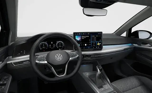 Neu VW Golf VIII Life 150 PS (110 kW) 2026 Anemonenblau metallic anemonenblau metallic Limousine