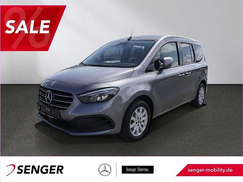 Grau Gebraucht 2023 Mercedes T180 Progressive Van / Kleinbus | 26.450 € (Guter Preis) - Bild 1/1