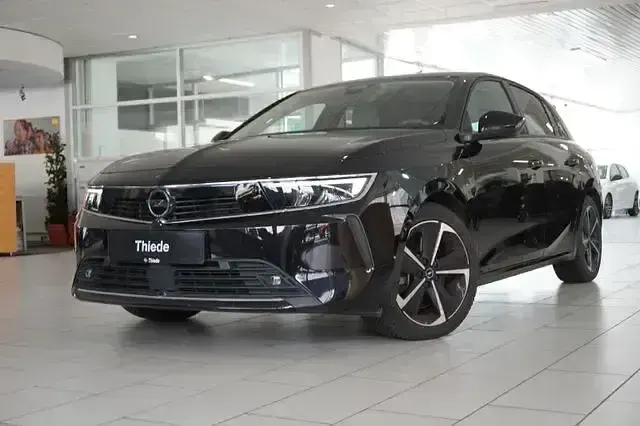 Gebraucht Opel Astra Edition 181 PS (133 kW) 2022 Diamant schwarz metallic Kleinwagen