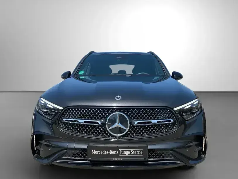 Gebraucht Mercedes GLC300 Premium 258 PS (189 kW) 2025 Grau SUV