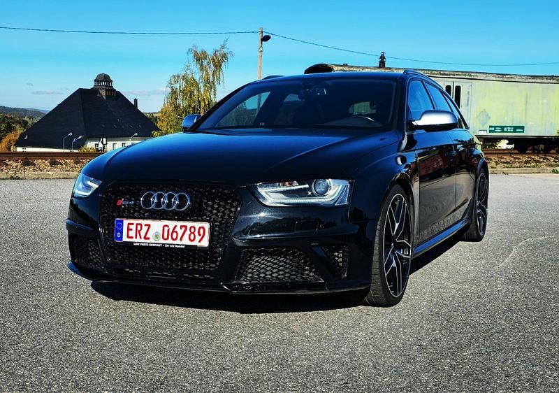 Usado Audi RS4 450 HP (330 kW) 2013 Preto Carrinha