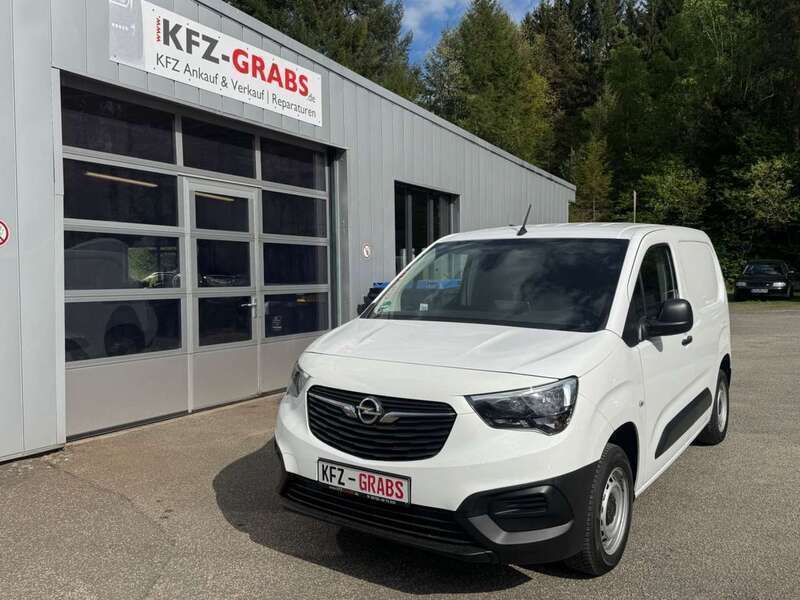 Jade weiss/arktis weiss Gebraucht 2020 Opel Combo Selection Van / Kleinbus | 10.690 € (Guter Preis) - Bild 1/4