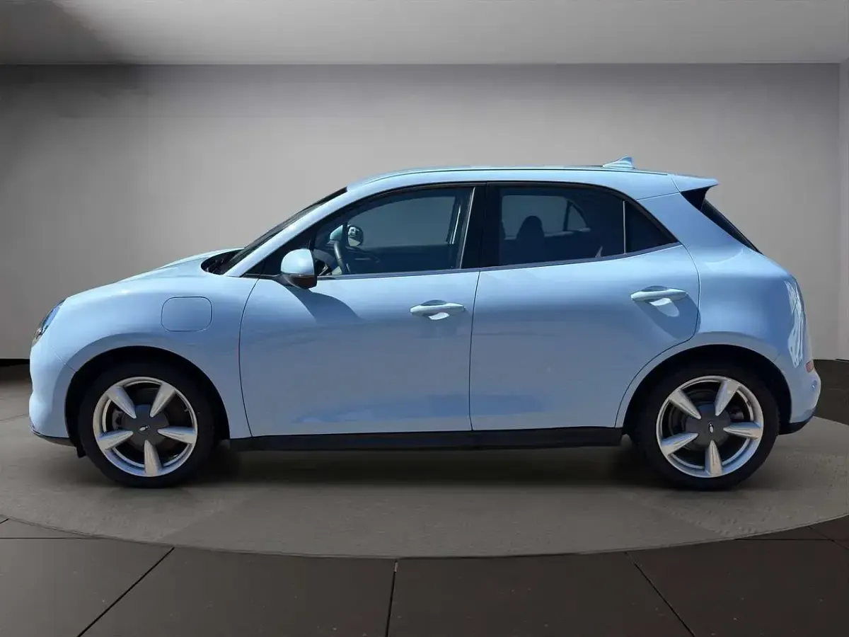 Używany Ora 03 125 kW (171 KM) 2023 Niebieski Hatchback