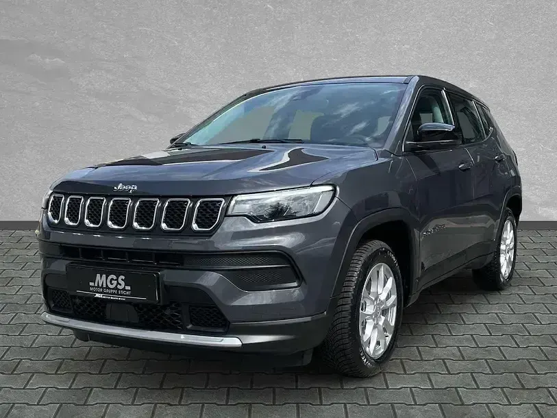 Neu Jeep Compass Altitude 130 PS (95 kW) 2025 Grau SUV