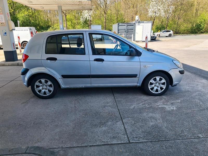 Gebraucht Hyundai Getz 67 PS (49 kW) 2009 Silber Kleinwagen