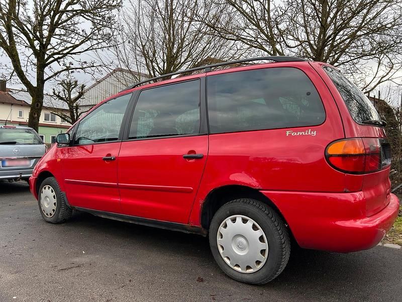 Gebraucht VW Sharan 115 PS (84 kW) 1999 Rot Van / Kleinbus