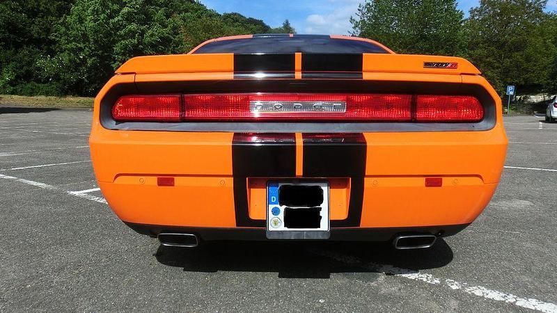 Second-hand Dodge Challenger 477 CP (350 kW) 2014 Portocaliu Coupe