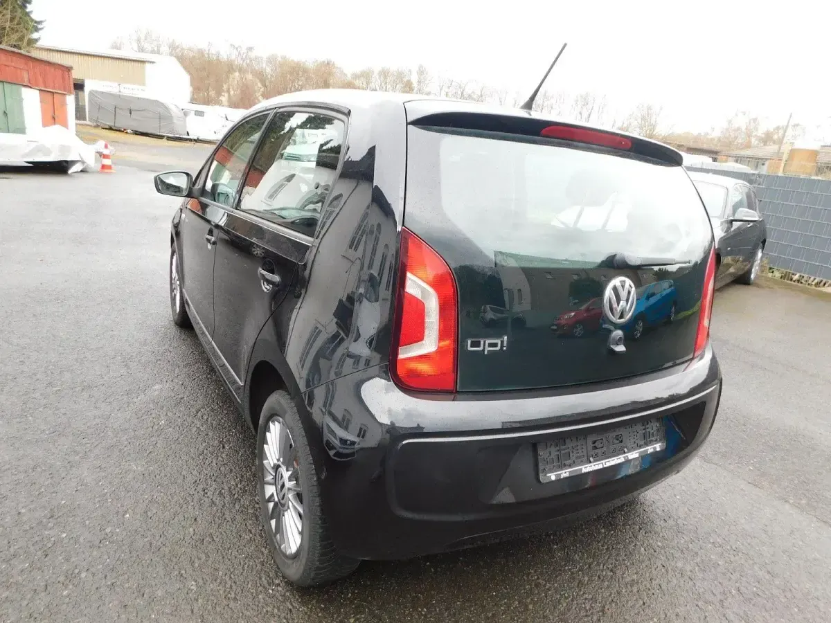 Używany VW up! 75 KM (55 kW) 2014 Czarny Hatchback