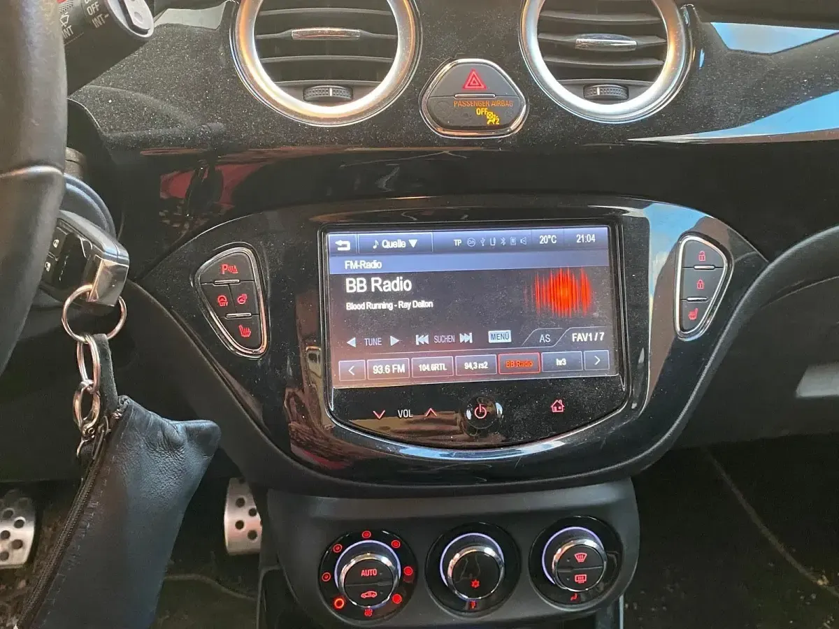 Gebraucht Opel Adam Glam 101 PS (74 kW) 2016 Grau Kleinwagen