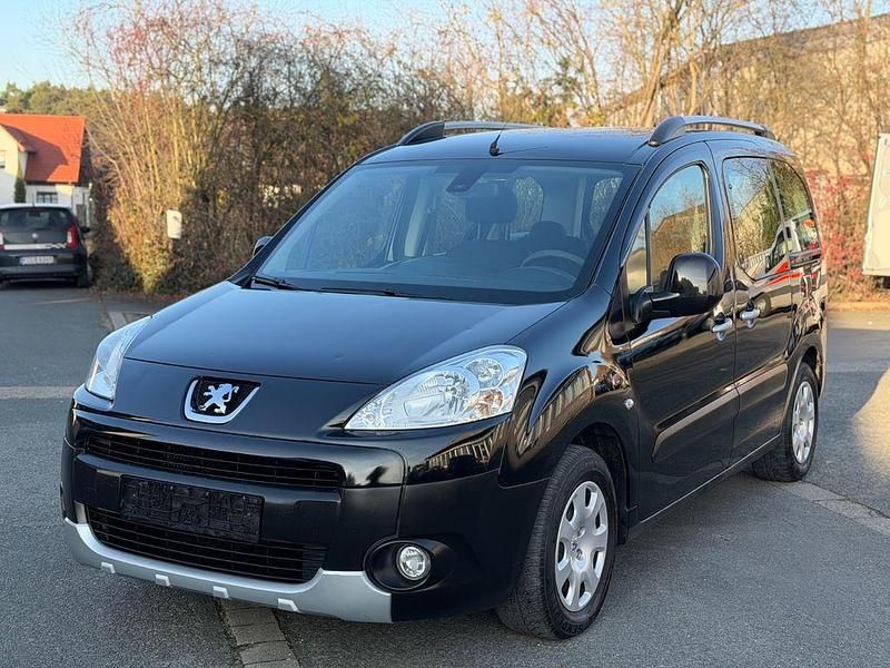 Schwarz Gebraucht 2012 Peugeot Partner Tepee Tendance Van / Kleinbus | 5.350 € (Fairer Preis) - Bild 1/4