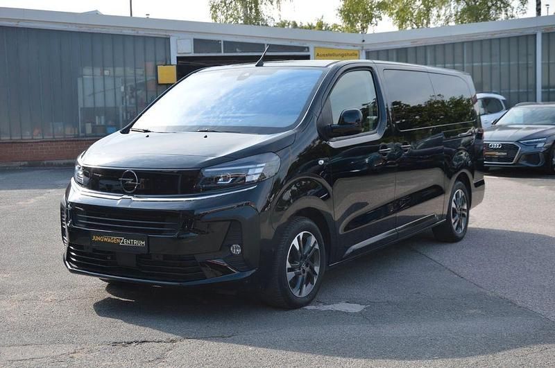 Schwarz Gebraucht 2024 Opel Zafira Life Van | 33.590 € - Bild 1/4