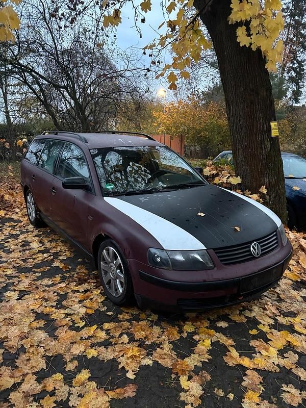 Rot Gebraucht 1998 VW Passat Kombi | 650 € (Superpreis) - Bild 1/4