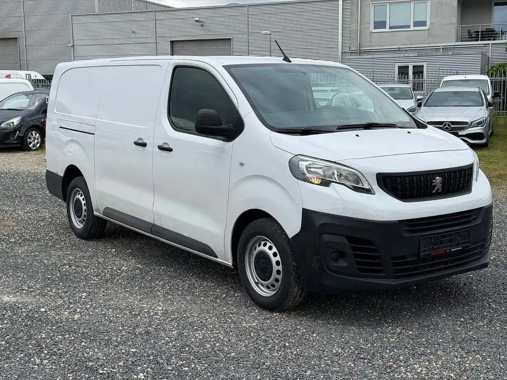 Gebraucht Peugeot Expert 144 PS (105 kW) 2023 Weiß Van