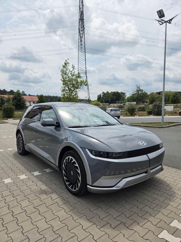 Grau Gebraucht 2022 Hyundai Ioniq 5 SUV | 33.800 € (Fairer Preis) - Bild 1/4