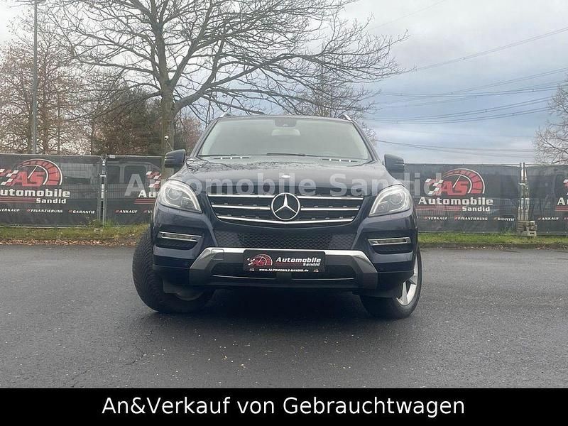 Gebraucht Mercedes ML350 258 PS (189 kW) 2014 Blau SUV