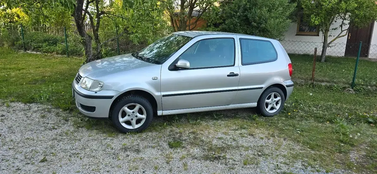 Gebraucht VW Polo 50 PS (36 kW) 2001 Silber Kleinwagen