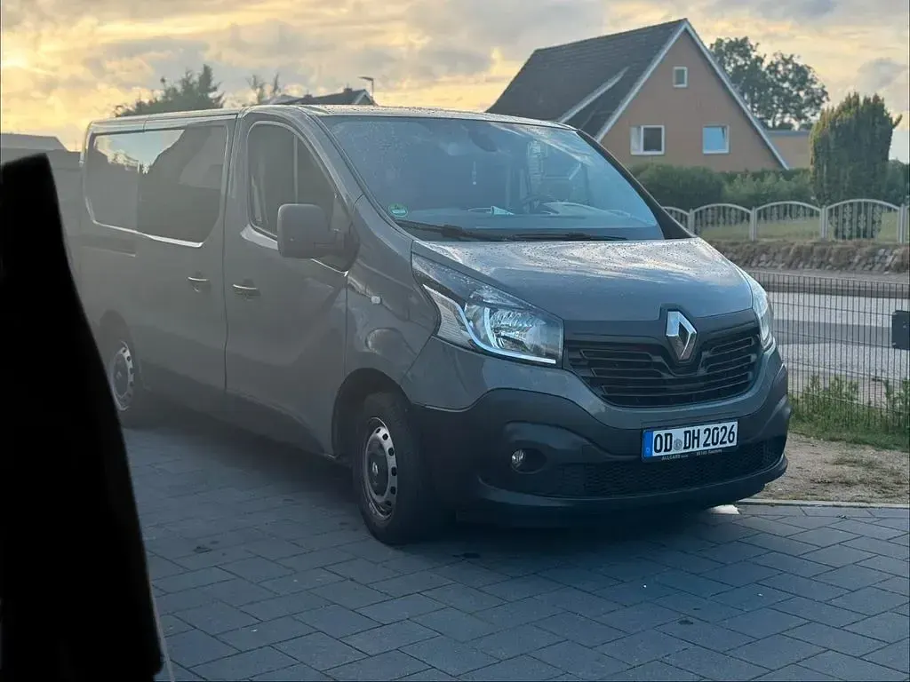 Gebraucht Renault Trafic 125 PS (91 kW) 2019 Grau Van / Kleinbus