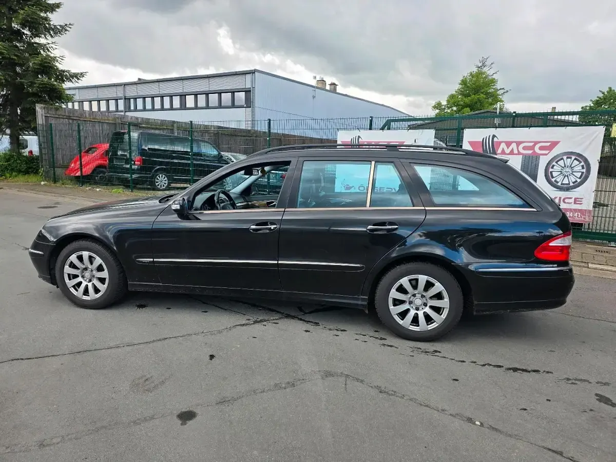 Brugt Mercedes E220 150 HK (110 kW) 2004 Sort Stationcar
