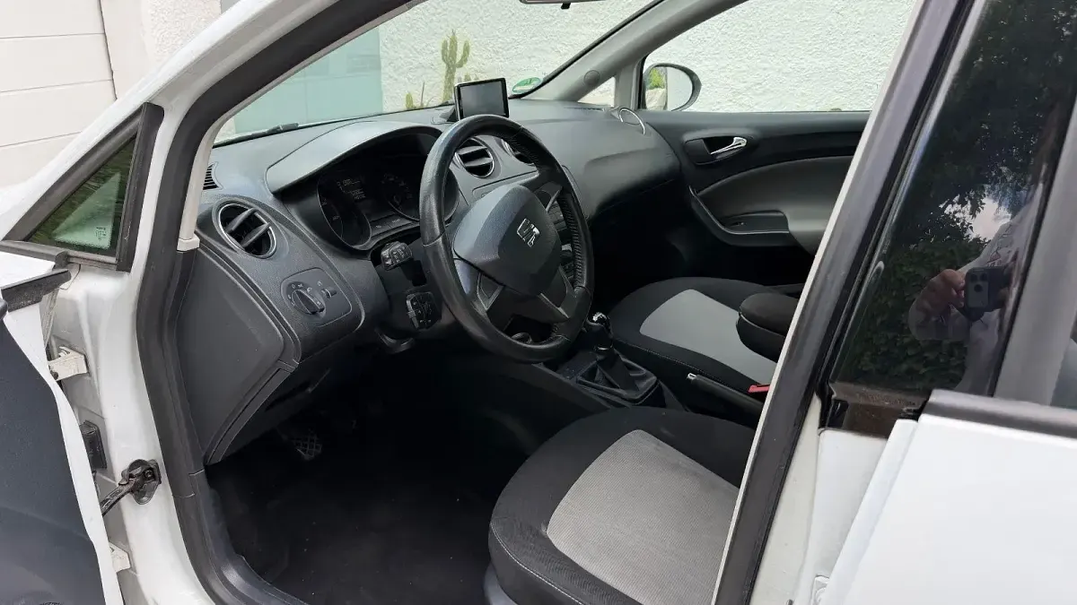 Używany Seat Ibiza 105 KM (77 kW) 2015 Biały Hatchback
