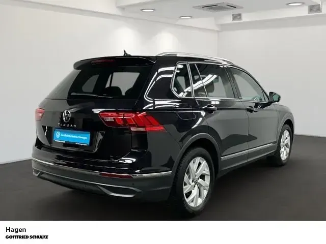 Gebraucht VW Tiguan Active 150 PS (110 kW) 2021 Schwarz SUV