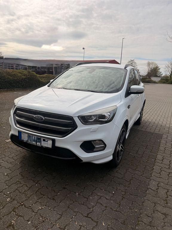 Gebraucht Ford Kuga ST-Line 242 PS (177 kW) 2018 Weiß SUV