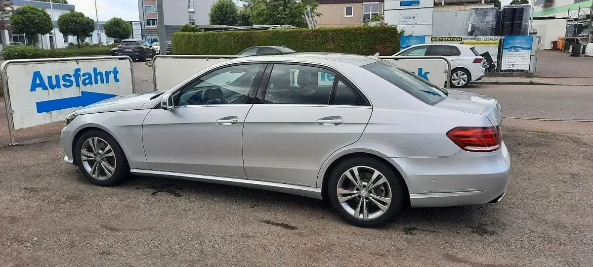 Gebraucht Mercedes E350 258 PS (189 kW) 2015 Silber Limousine