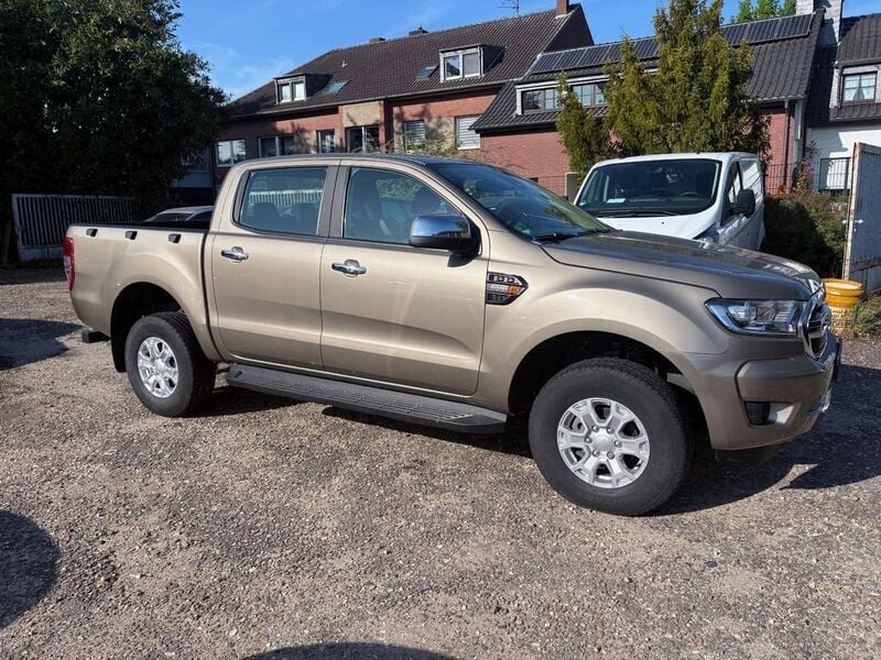 Gebraucht Ford Ranger XLT 170 PS (125 kW) 2022 Silber Pickup