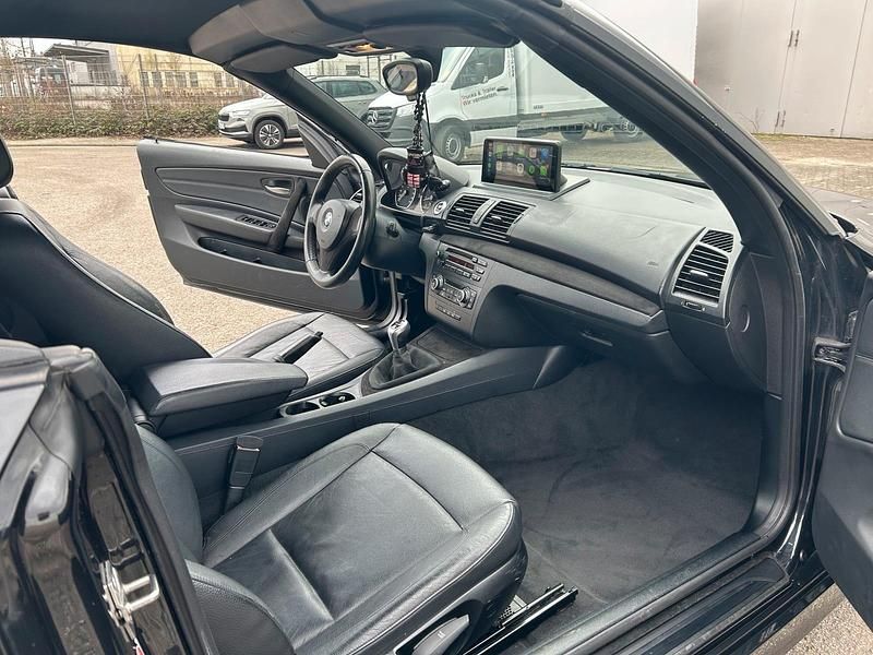 Gebraucht BMW 118 Cabriolet 143 PS (105 kW) 2010 Schwarz Cabrio