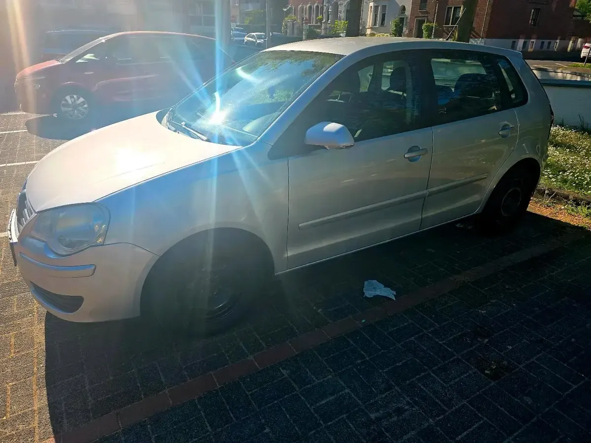 Gebraucht VW Polo 64 PS (47 kW) 2007 Grau Kleinwagen