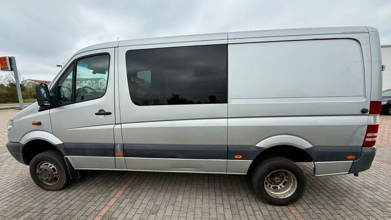 Gebraucht Mercedes Sprinter 163 PS (119 kW) 2011 Silber Van