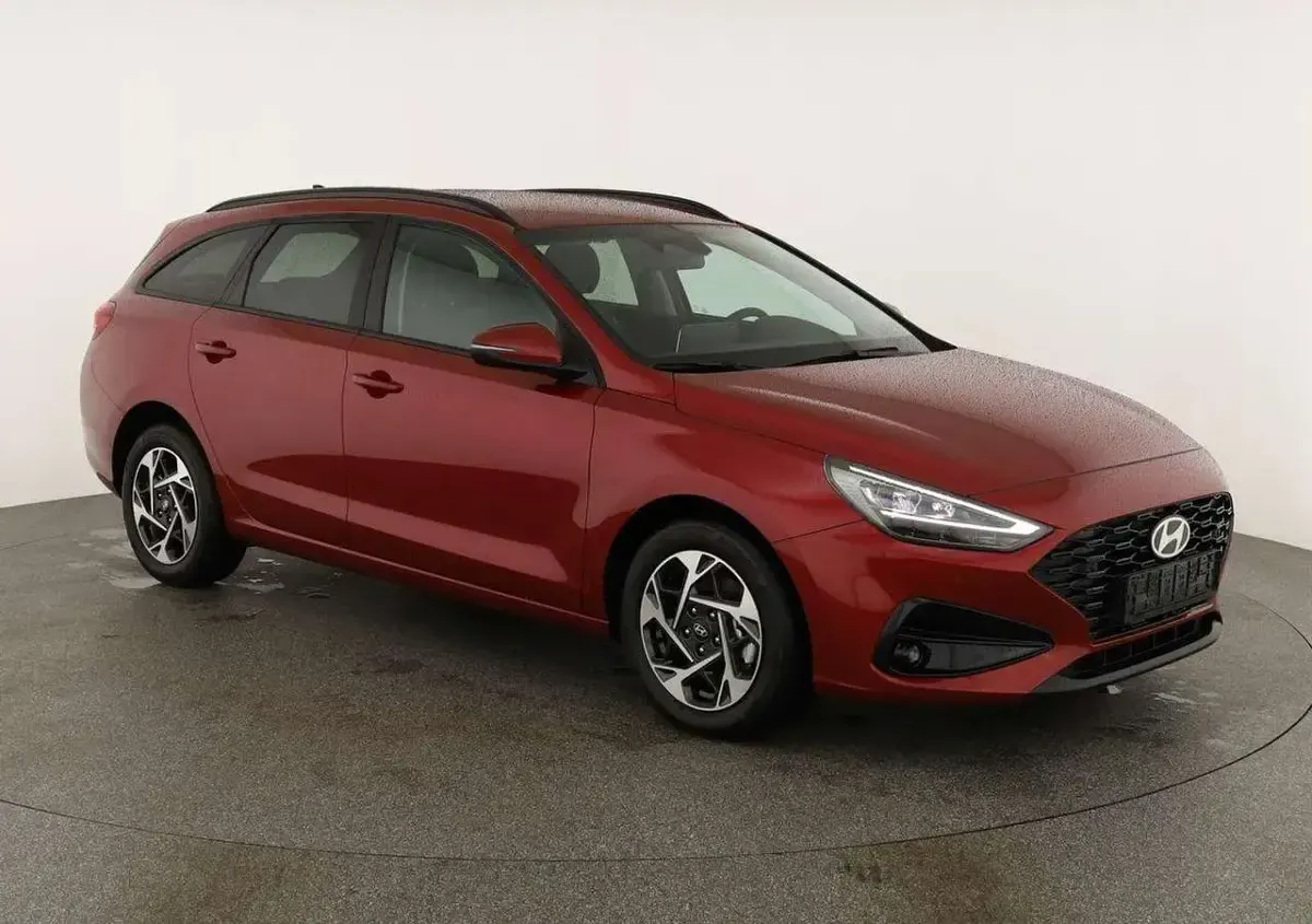 Neu Hyundai i30 150 PS (110 kW) 2026 Ultimate red metallic Kombi