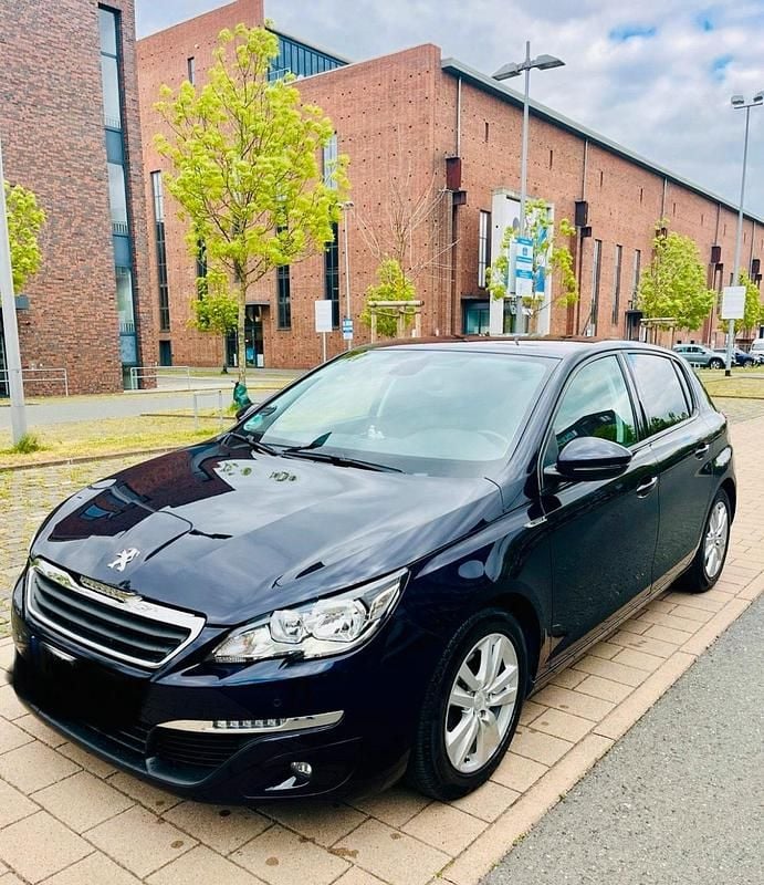 Gebraucht Peugeot 308 120 PS (88 kW) 2015 Blau Limousine
