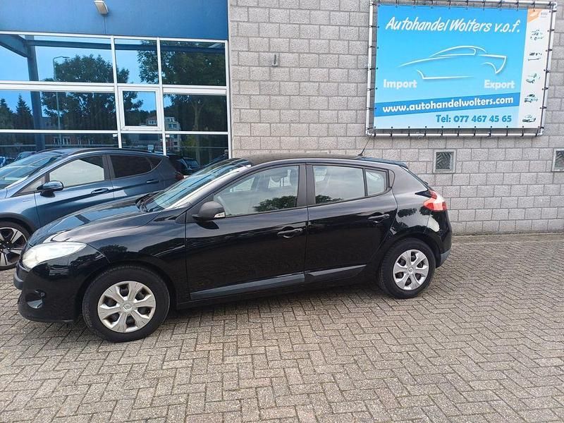 Schwarz Gebraucht 2011 Renault Mégane III Limousine | 2.850 € (Superpreis) - Bild 1/4