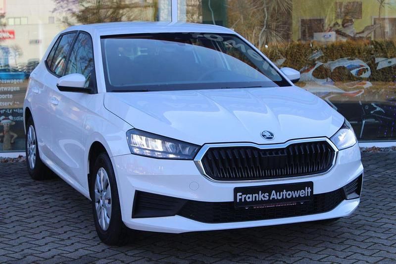 Gebraucht Skoda Fabia Active 65 PS (47 kW) 2022 Weiß Limousine