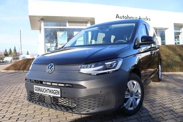 Gebraucht VW Caddy Basis 102 PS (75 kW) 2023 Schwarz Van / Kleinbus