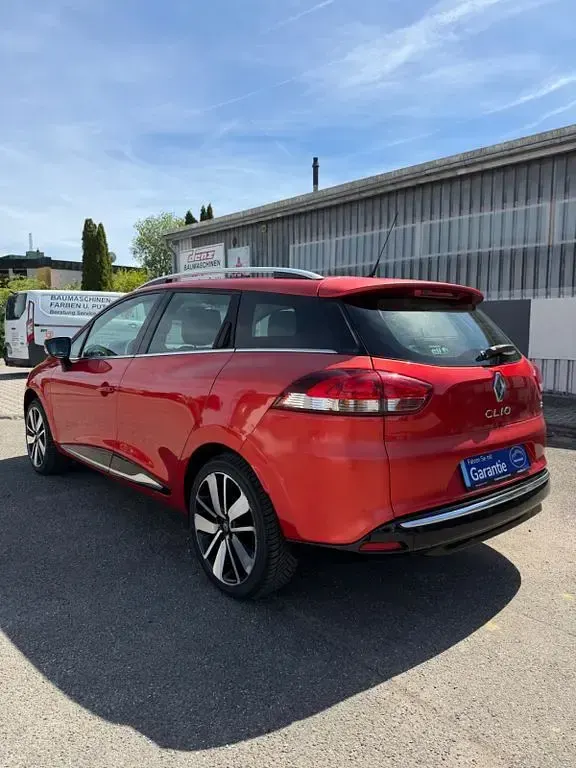 Gebraucht Renault Clio IV Luxe 90 PS (66 kW) 2014 Rot Limousine