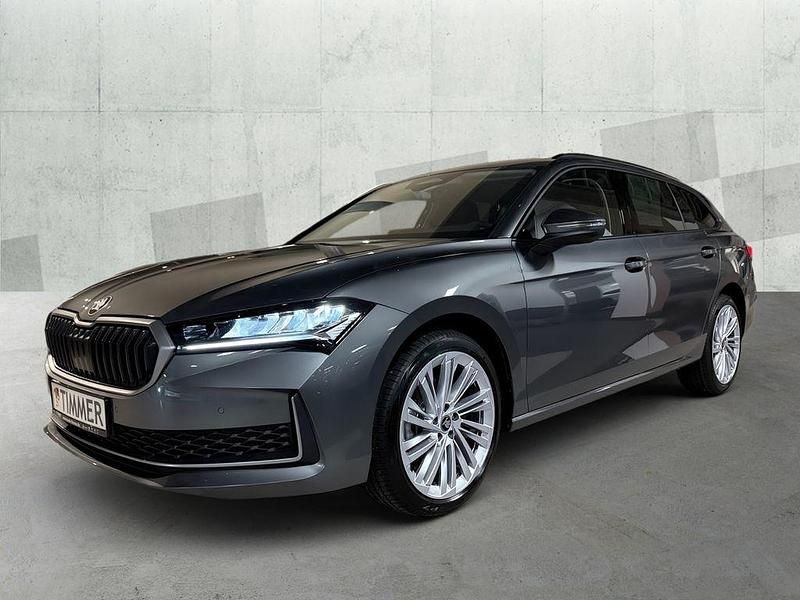 Neu Skoda Superb Selection 150 PS (110 kW) 2026 Graphitegrau metallic Kombi