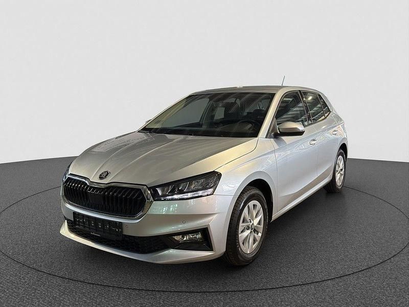 Silber Gebraucht 2025 Skoda Fabia Selection Limousine | 24.490 € (Etwas zu teuer) - Bild 1/4